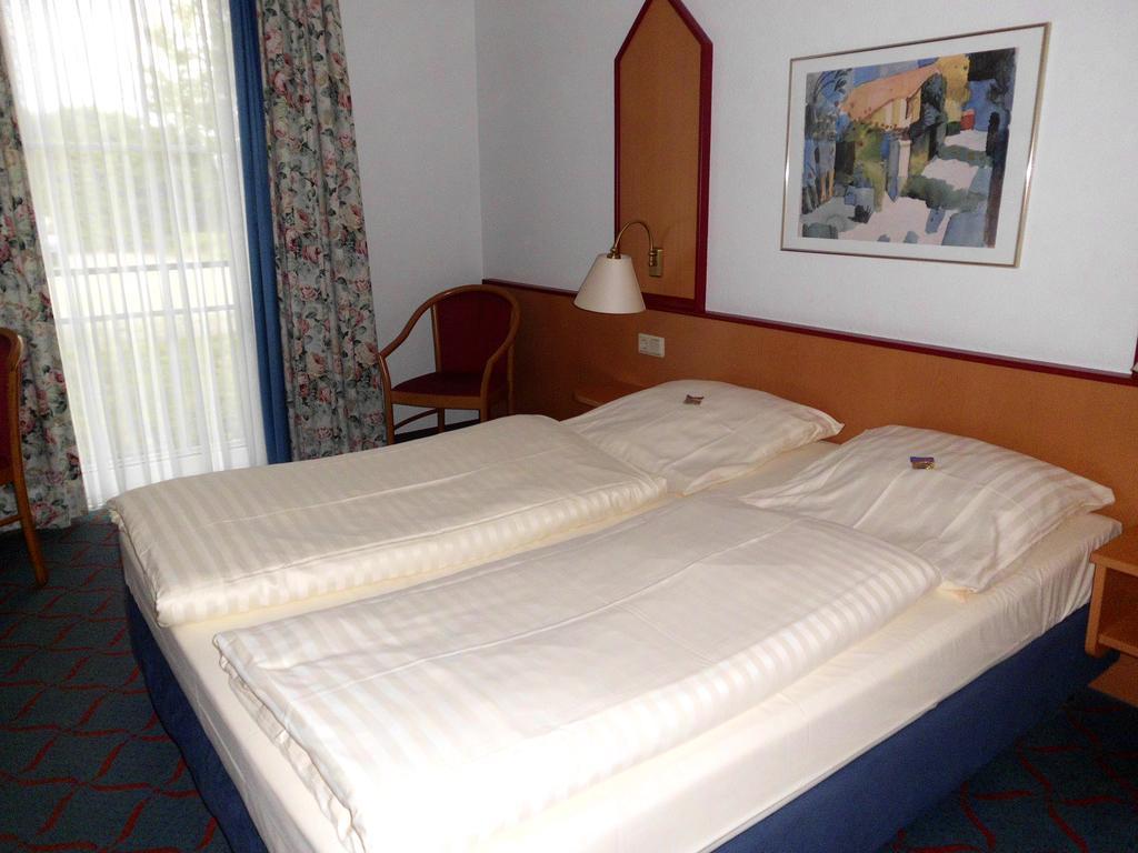 Hotel Montana Lauenau ภายนอก รูปภาพ
