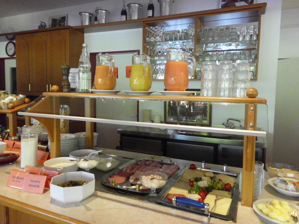 Hotel Montana Lauenau ภายนอก รูปภาพ